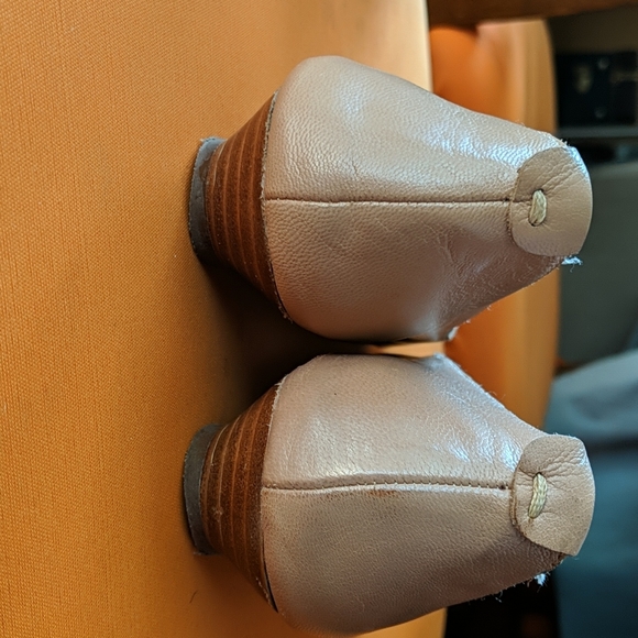 Shoes - Picture 5 of 5